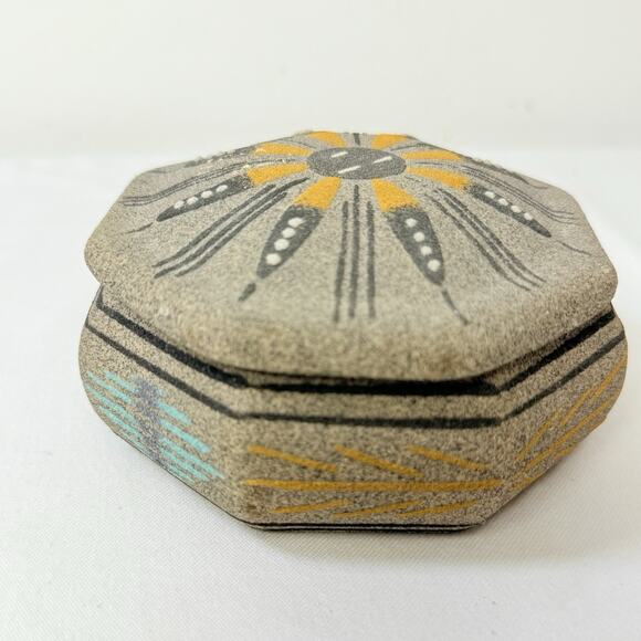 Navajo Sand Painting Octagonal Sun Painting Trinket/ Jewelry Box - Picture 4 of 7